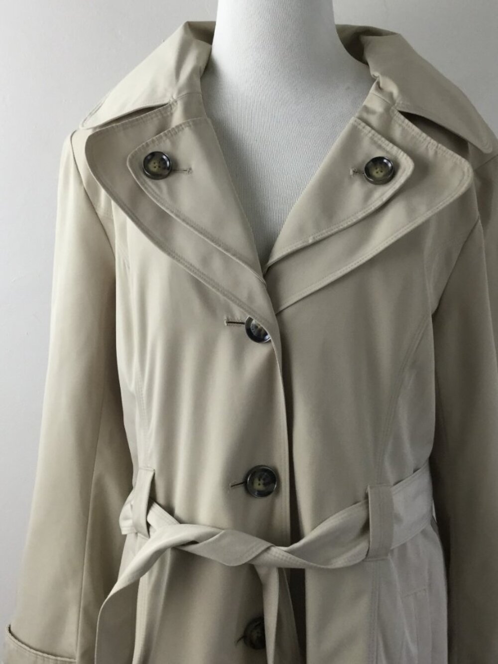 London Fog Belted Cream Coat l - Picture 2 of 8
